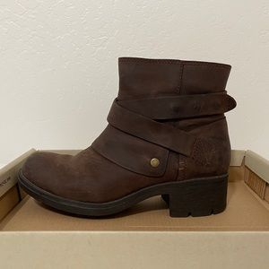 women’s brown boots
